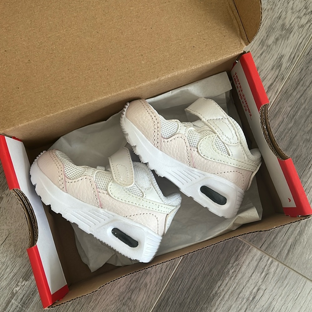Nike Air Max SC | NWT Baby Nikes | Pink and White | Size 2C